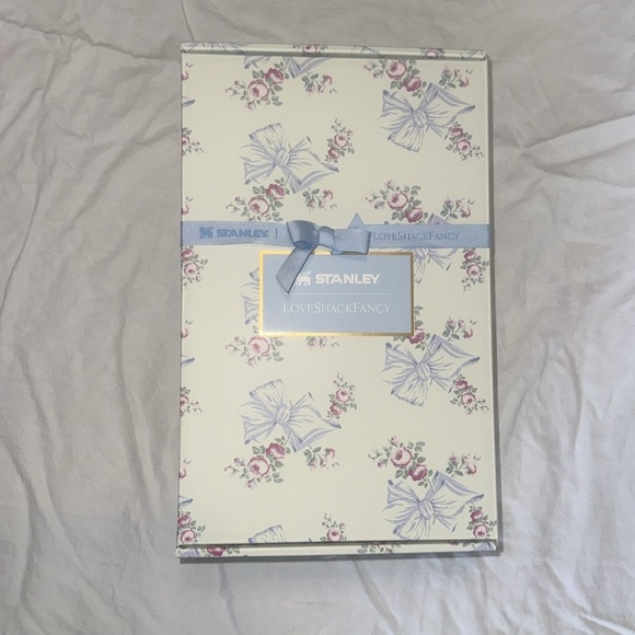 LOVESHACKFANCY X STANLEY 40oz Rosa Beaux Blue - Picture 2 of 6